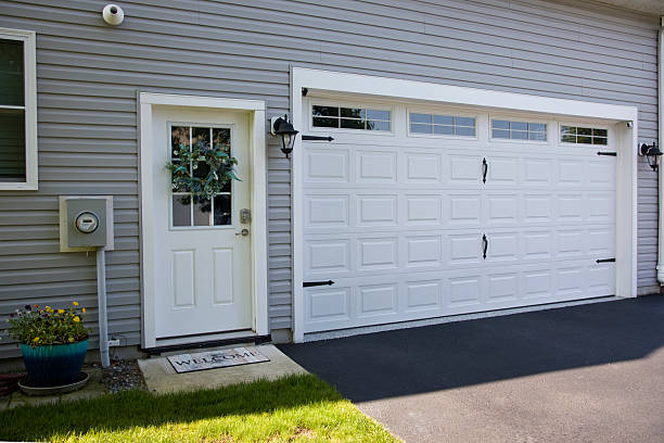 24/7 Emergency Garage Door Roller Replacement experts in Webster, SD